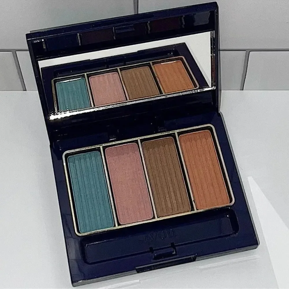 Avon Collection #17 Silk Finish Eyeshadow Quad